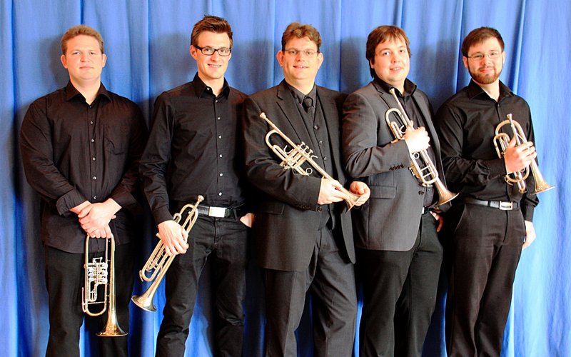 Trompeten: (v.l.n.r.) Kolja Brockmann, Torben Lucht, Norbert Gerntrup, Frederik Krüger, Robert Beck